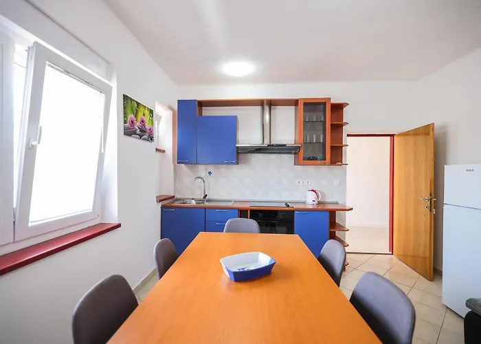 아파트 Marina 돈제페트레케인