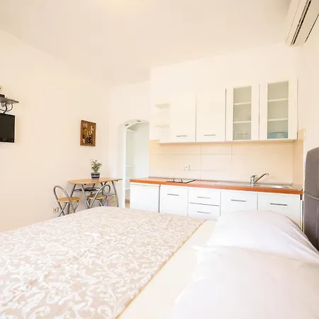 Marina Appartement Petrcane