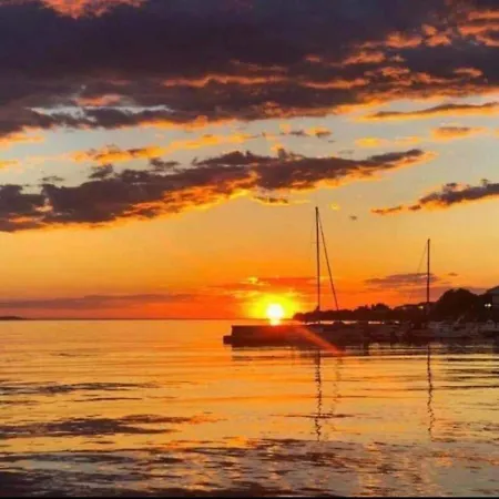 아파트 Marina 돈제페트레케인